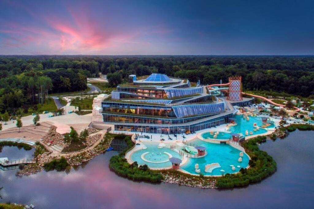 Disneyland Paris New Studio Suite Design Bailly-Romainvilliers Exterior foto